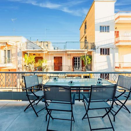 Апартаменты Upscale Modern Escape In The Historic Center Каламата Экстерьер фото