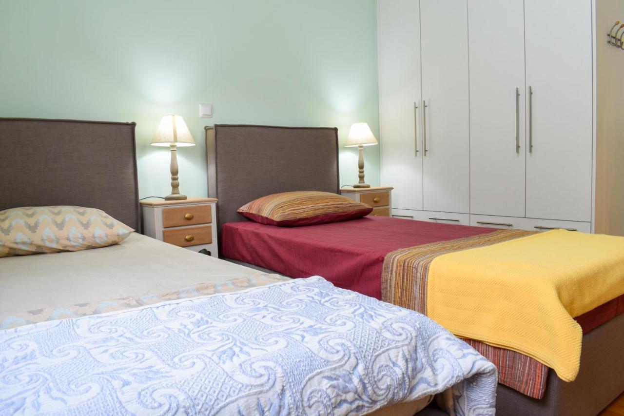Апартаменты Upscale Modern Escape In The Historic Center Каламата Экстерьер фото